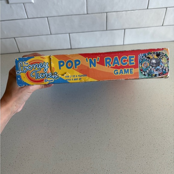Looney Tunes Pop N' Race Board Game New Complete VTG Kids - Picture 4 of 7